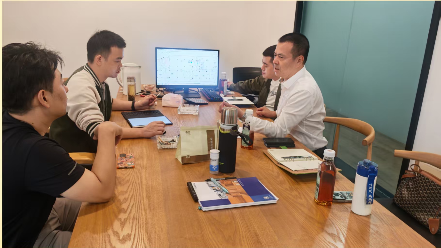 邱克洪技能大师工作室考察洽谈雅安文旅中央厨房项目